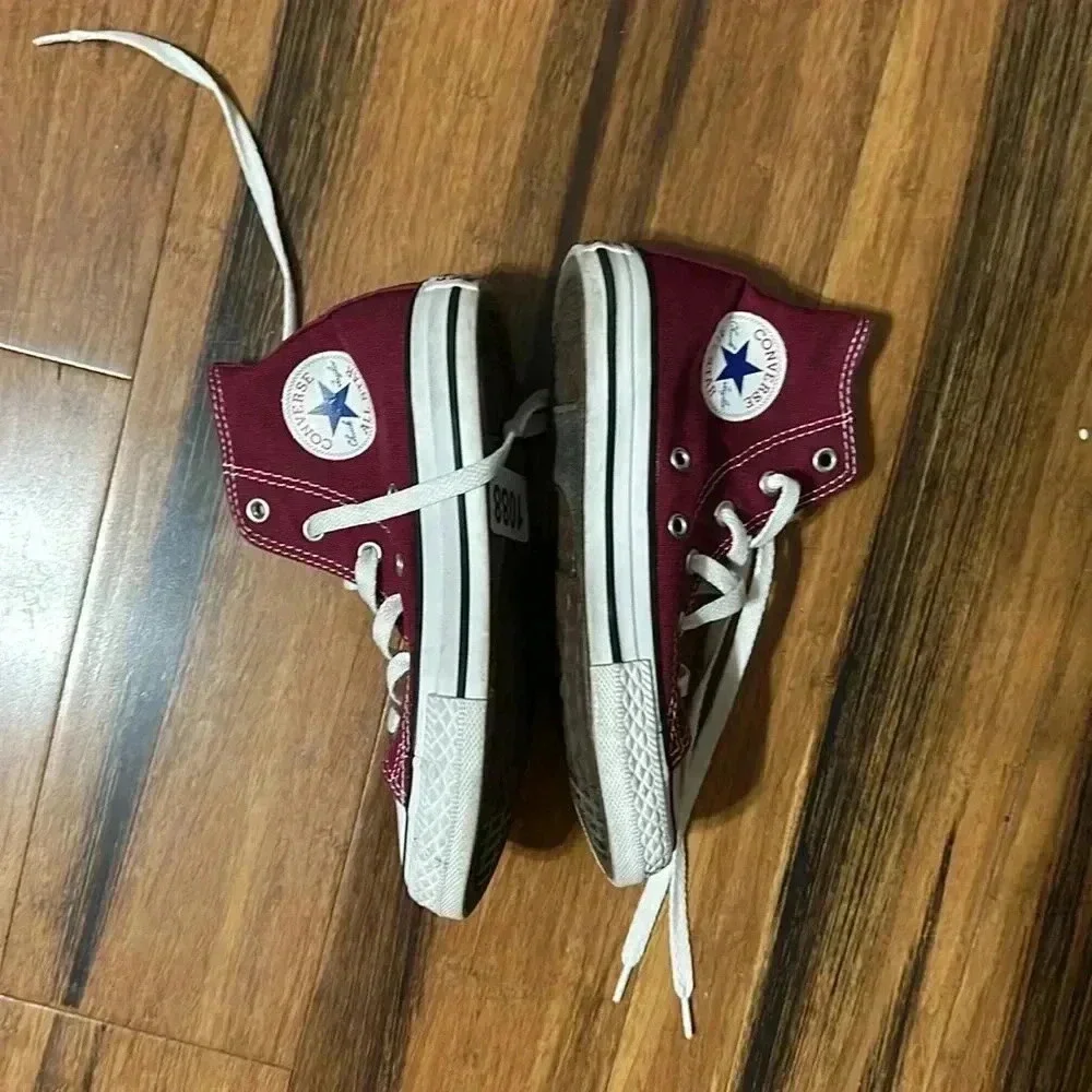 Converse shoe